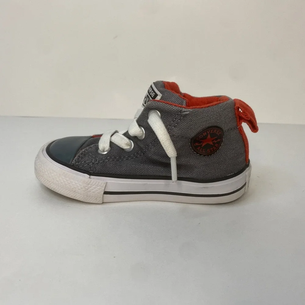 Converse All Star Chuck Taylor Toddler Shoes Unisex. Size 5. Excellent Condition